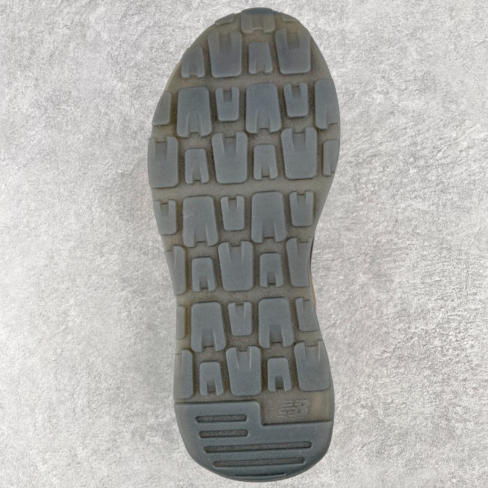 New Balance N.HOOLYWOOD x 5740 Black Light Brown