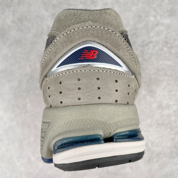 New Balance 2002R Light Grey