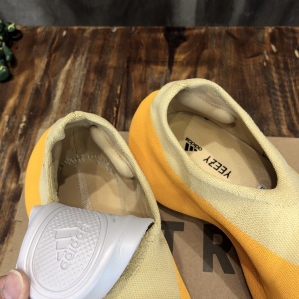 Adidas Yeezy Knit RNR Sulfur