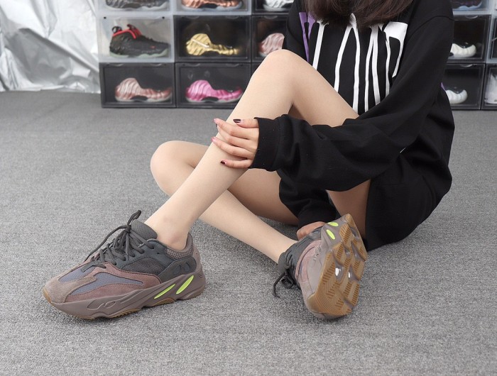 Adidas Yeezy Boost 700 Mauve