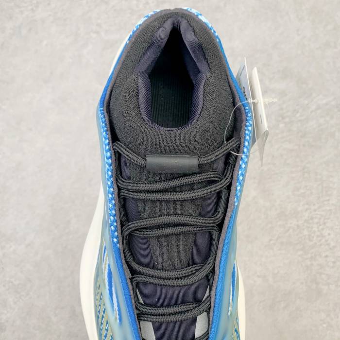 Adidas Yeezy 700 V3 Arzareth