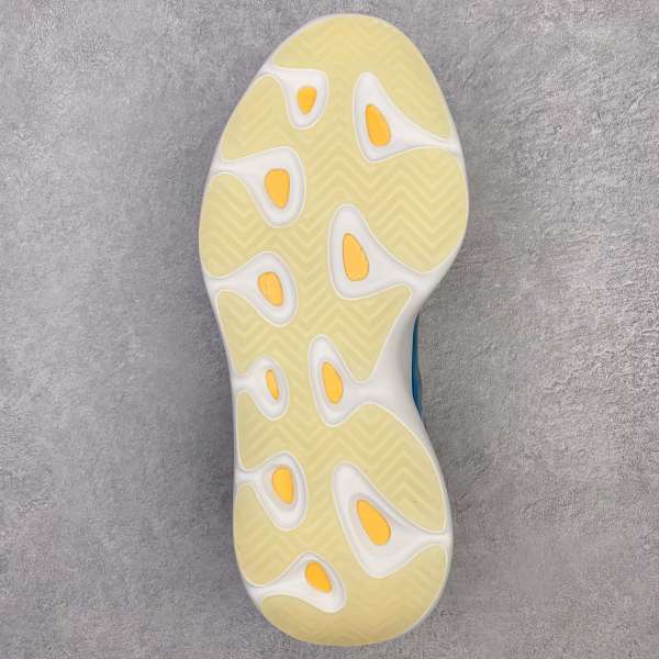 Adidas Yeezy 700 V3 Arzareth