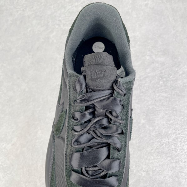 Nike LD Waffle sacai Black Nylon