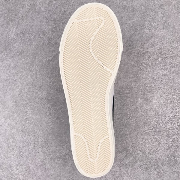 Nike Blazer Low 77 White Black (W)