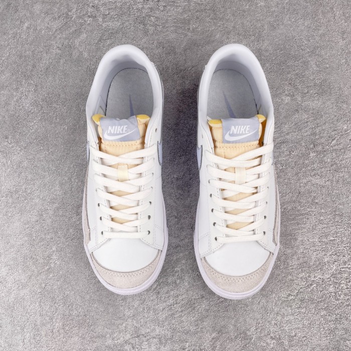 Nike Blazer Low Ghost (W)