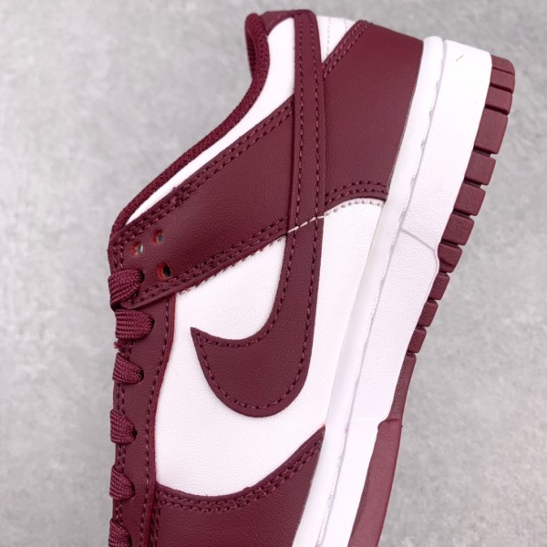Nike Dunk Low Bordeaux (W)