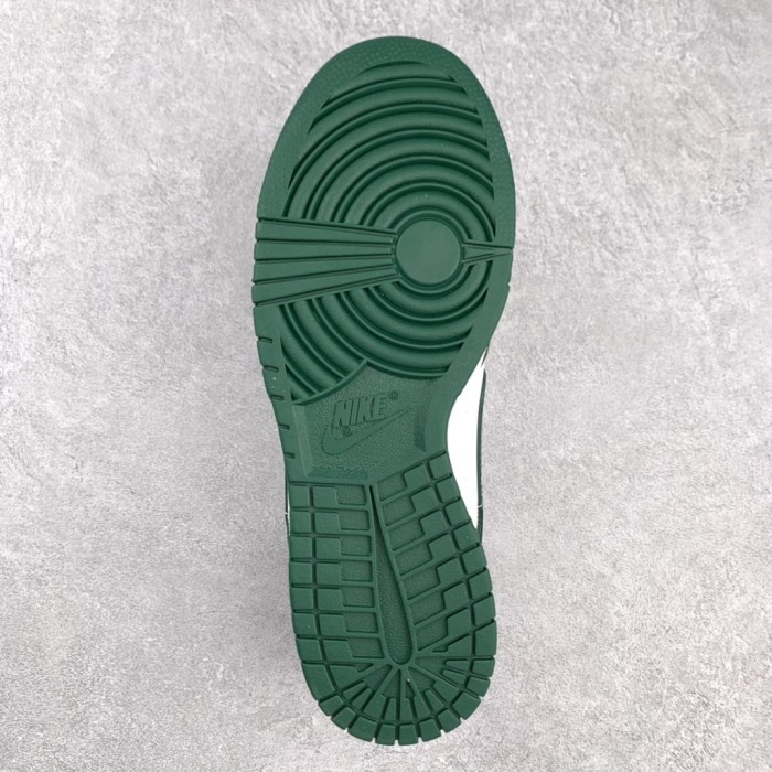 Nike Dunk Low Vintage Green (W)