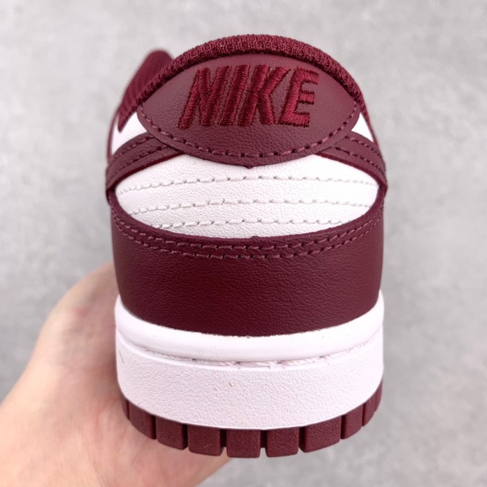 Nike Dunk Low Bordeaux (W)