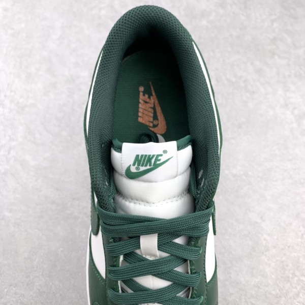Nike Dunk Low Vintage Green (W)