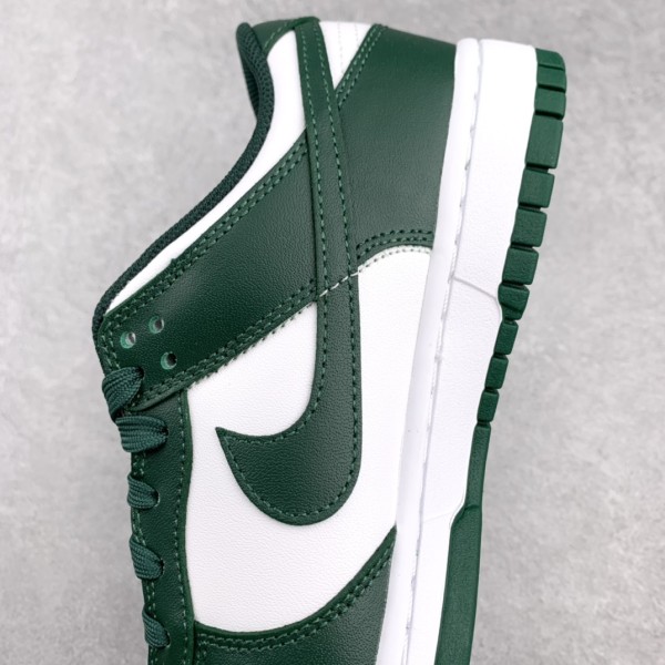 Nike Dunk Low Vintage Green (W)