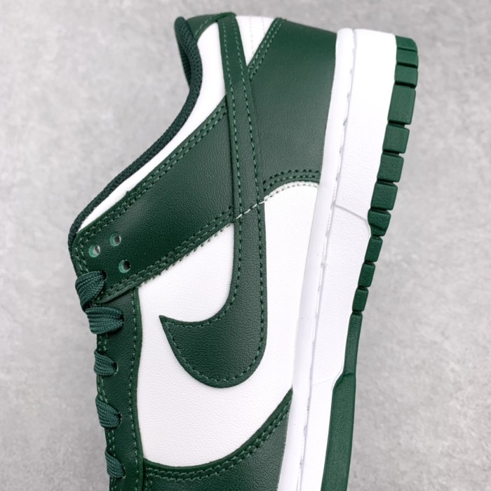 Nike Dunk Low Vintage Green (W)