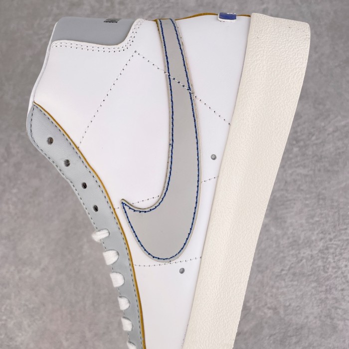 Nike Blazer Mid 77 Label Maker (W)