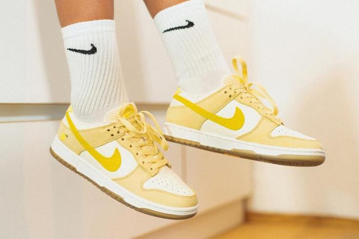Nike Dunk Low Lemon Drop (W)