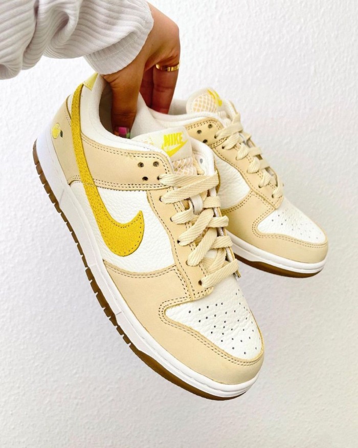 Nike Dunk Low Lemon Drop (W)