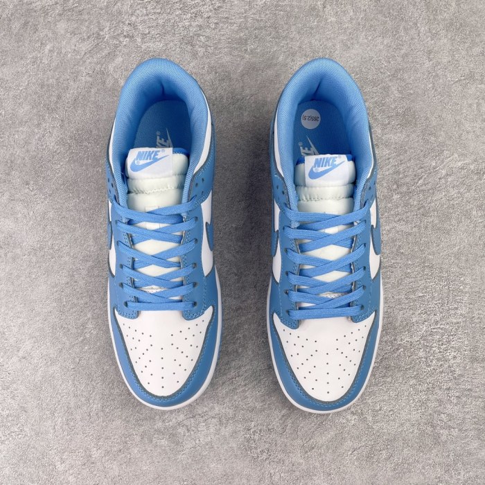 Nike Dunk Low UNC (2021)