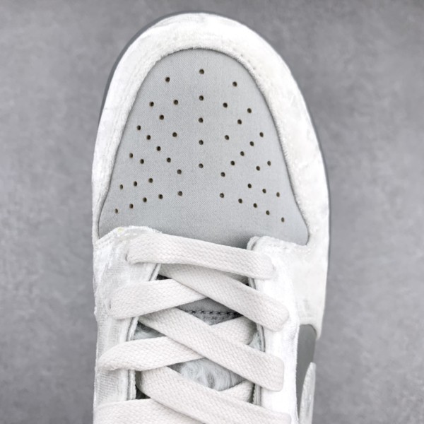 Nike Dunk Low Ice (W)