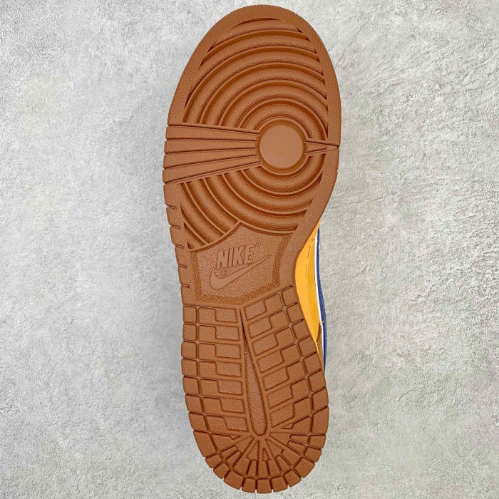 Nike SB Dunk Low Newcastle Brown Ale