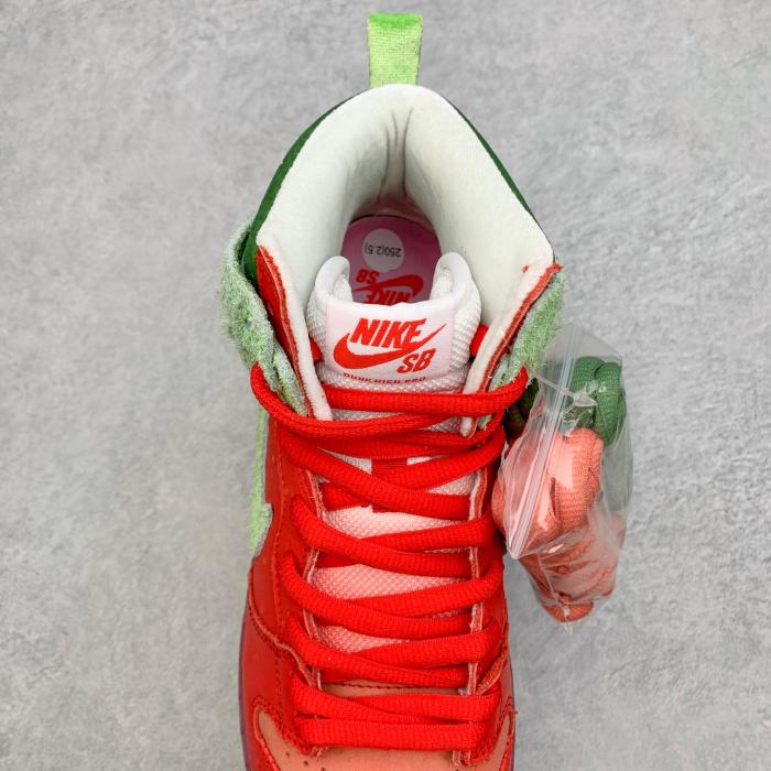 Nike SB Dunk High Strawberry Cough