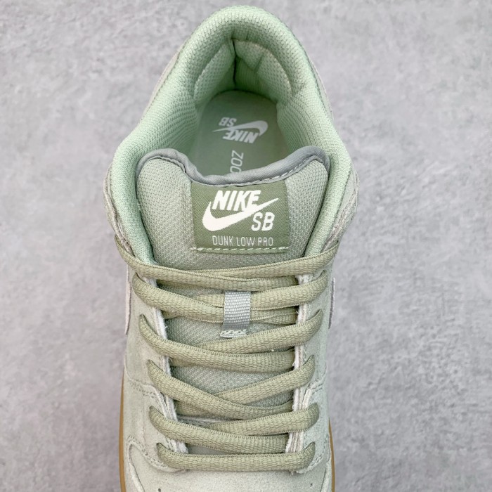 Nike SB Dunk Low Island Green Gum