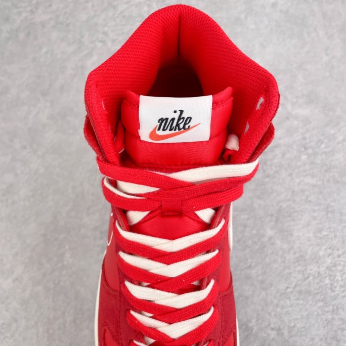 Nike Dunk High First Use Red
