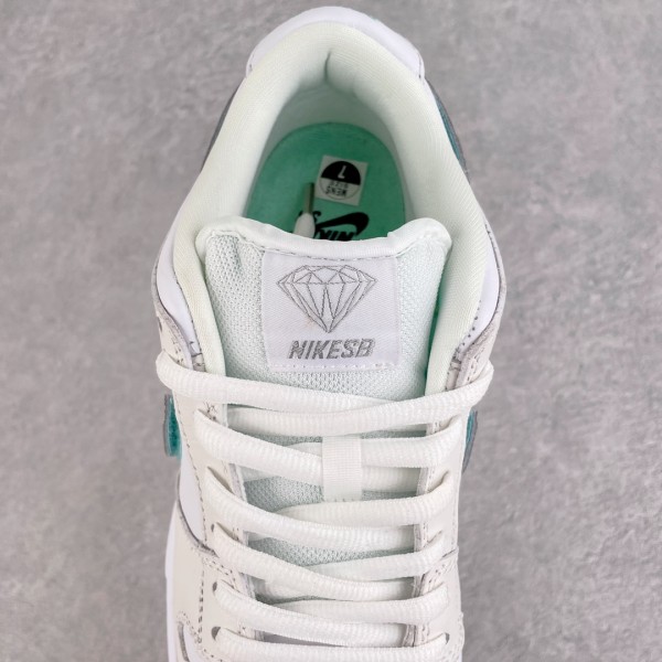 Nike SB Dunk Low Diamond Supply Co White Diamond