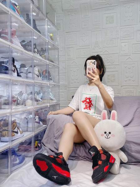 Jordan 4 Retro Red Thunder