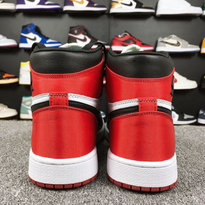 Jordan 1 Retro High Satin Black Toe