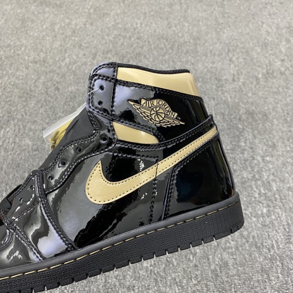 Jordan 1 Retro High Black Metallic Gold (2020)