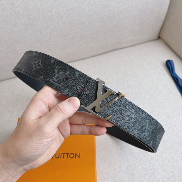 Louis Vuitton Belt 1 (width 4cm)