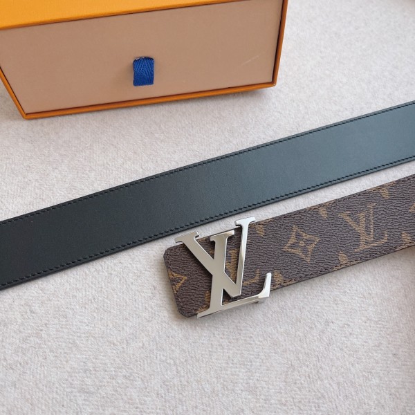 Louis Vuitton Belt 1 (width 4cm)