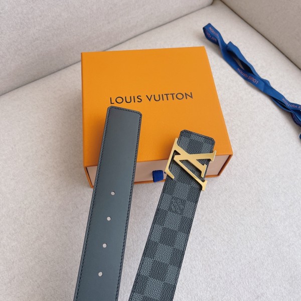 Louis Vuitton Belt 1 (width 4cm)
