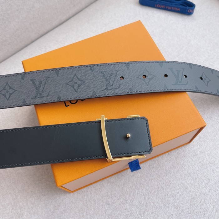 Louis Vuitton Belt 1 (width 4cm)