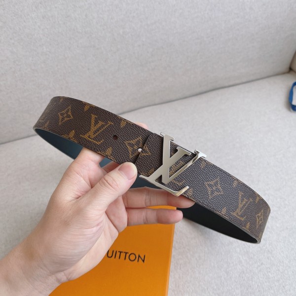 Louis Vuitton Belt 1 (width 4cm)