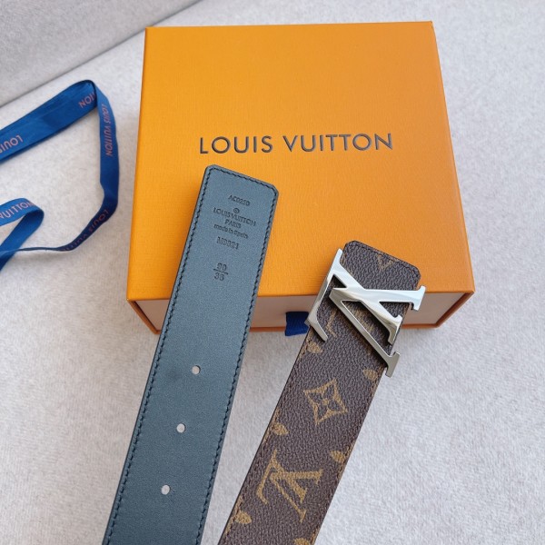 Louis Vuitton Belt 1 (width 4cm)