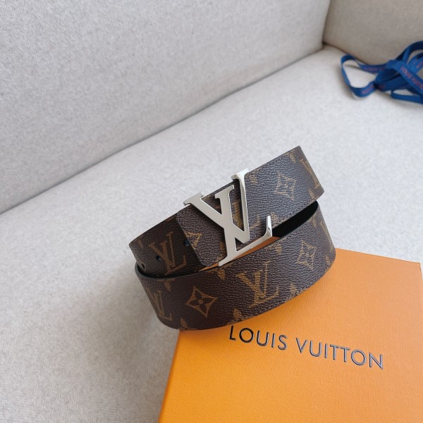 Louis Vuitton Belt 1 (width 4cm)