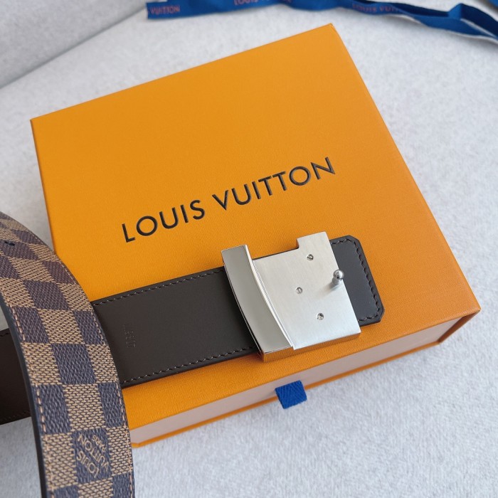 Louis Vuitton Belt 1 (width 4cm)