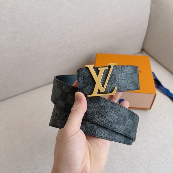 Louis Vuitton Belt 1 (width 4cm)