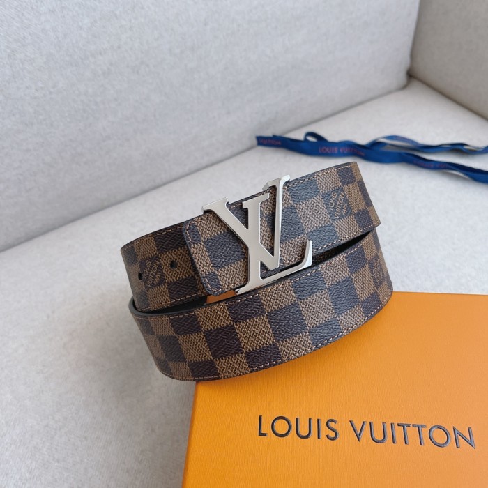 Louis Vuitton Belt 1 (width 4cm)