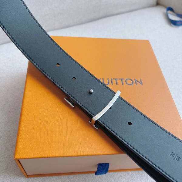 Louis Vuitton Belt 1 (width 4cm)
