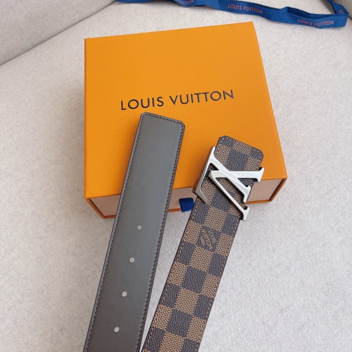 Louis Vuitton Belt 1 (width 4cm)