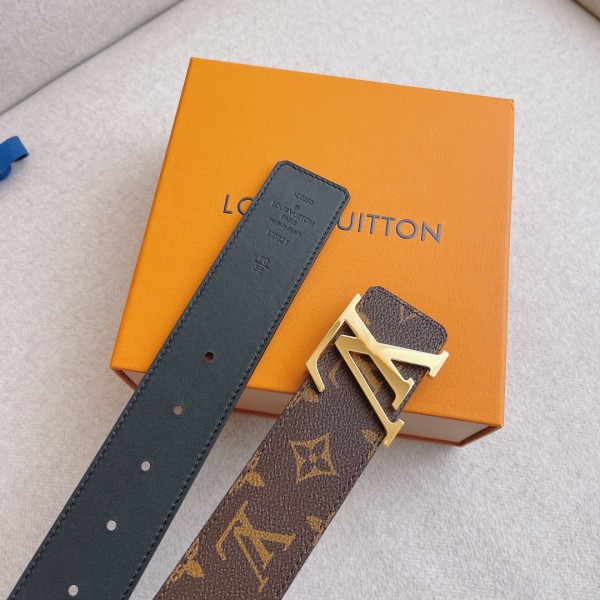 Louis Vuitton Belt 1 (width 4cm)