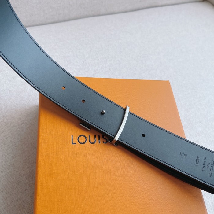 Louis Vuitton Belt 1 (width 4cm)