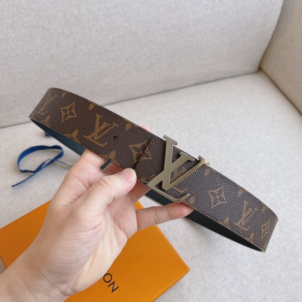 Louis Vuitton Belt 1 (width 4cm)