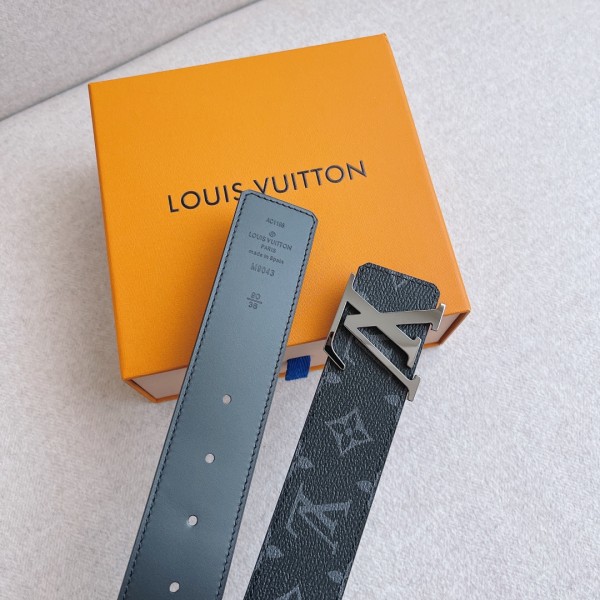 Louis Vuitton Belt 1 (width 4cm)