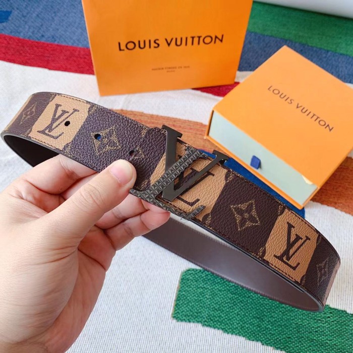 Louis Vuitton Belt 2 (width 4cm)