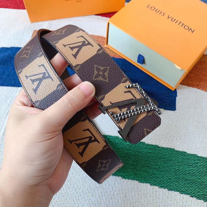 Louis Vuitton Belt 2 (width 4cm)