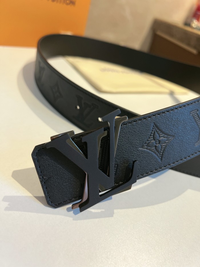 Louis Vuitton Belt 4 (width 4cm)