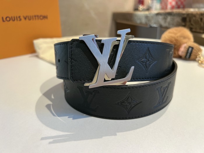 Louis Vuitton Belt 4 (width 4cm)