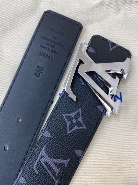 Louis Vuitton Belt 5 (width 4cm)