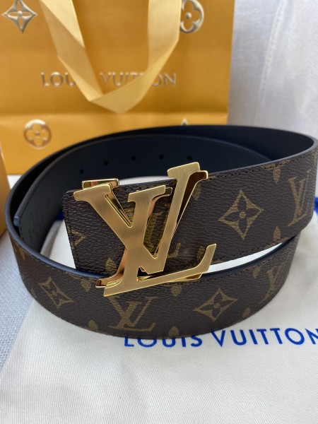 Louis Vuitton Belt 5 (width 4cm)